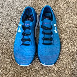 Under armor tennis shoes